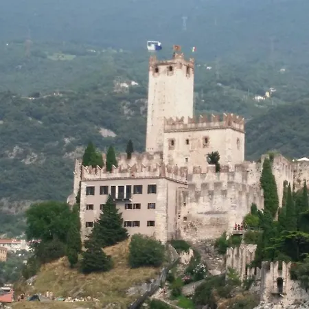 Il Borgo Vicino Al Castello Con Parcheggio * Malcesine